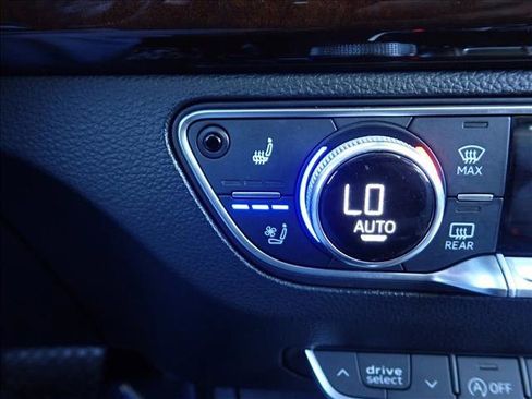 Used 2018 Audi Q5 2.0T Premium Plus image 21