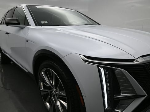 Used 2026 Cadillac Lyriq Signature Luxury w/ Nappa Leather Package AWD/4WD image 34