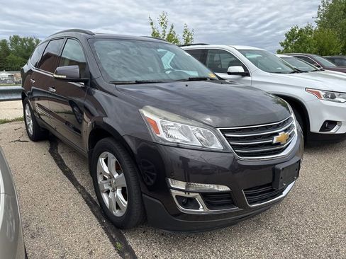 Used 2016 Chevrolet Traverse LT w/ Style and Technology Package AWD/4WD image 3