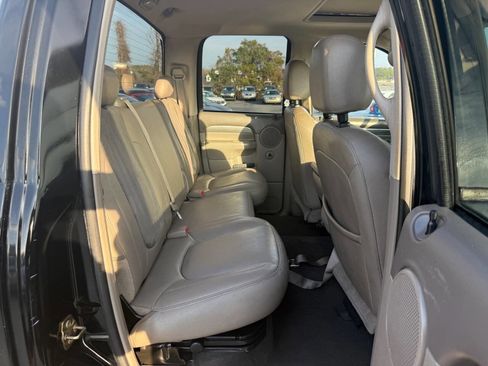 Used 2005 Dodge Ram 1500 Truck SLT image 14