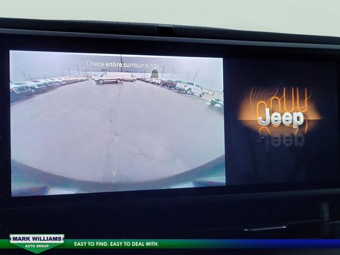 Used 2024 Jeep Wrangler Sahara w/ Safety Group image 33