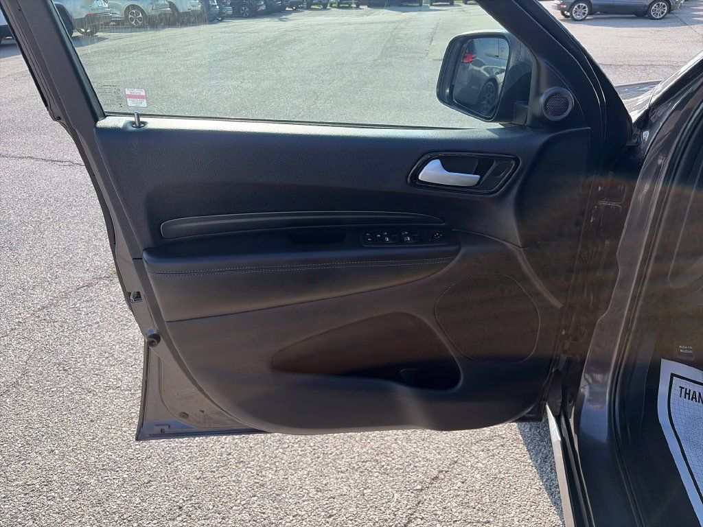 Used 2021 Dodge Durango SXT AWD/4WD image 11