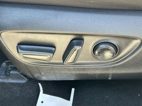 Used 2019 Toyota RAV4 XLE image 24