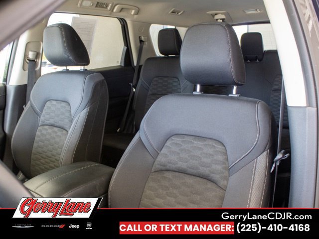 Used 2025 Nissan Pathfinder SV FWD image 13