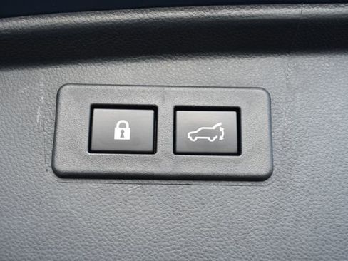 Used 2023 Subaru Outback Premium image 36