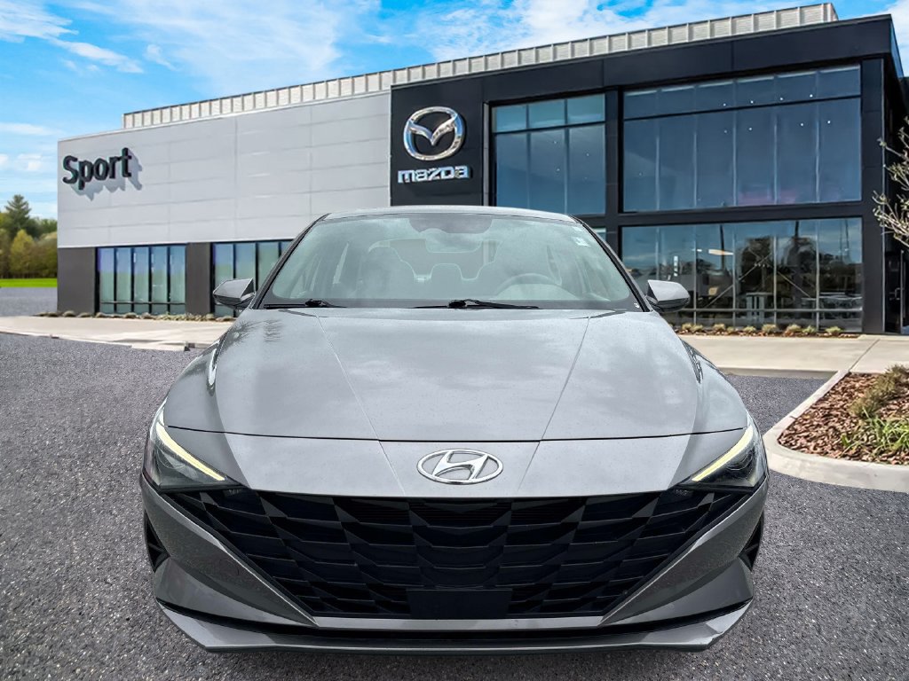 Used 2023 Hyundai Elantra SEL w/ Convenience Package FWD image 9
