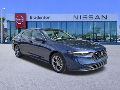 Used 2024 Honda Accord EX image 3