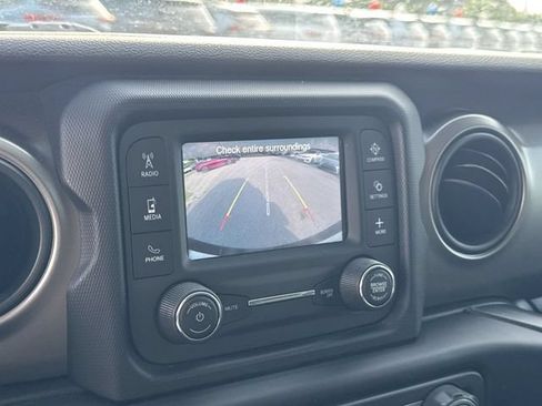 Used 2018 Jeep Wrangler Sport AWD/4WD image 20