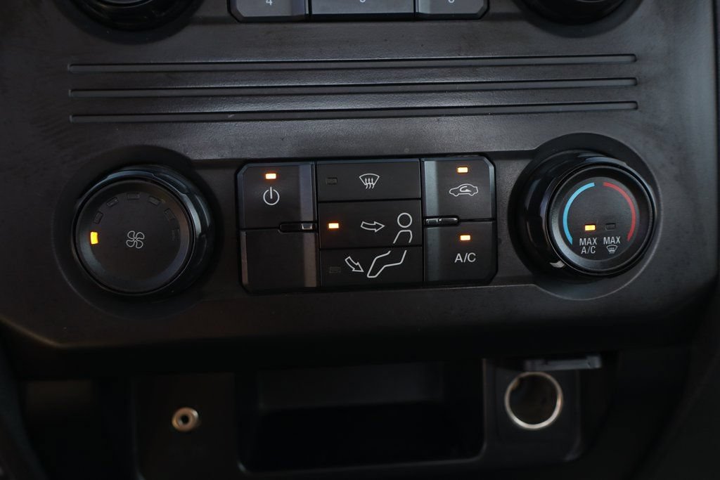 Used 2018 Ford F550 2WD Regular Cab Super Duty image 29