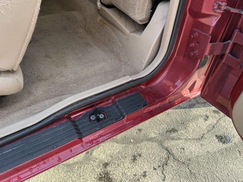 Used 2000 Ford Ranger XL image 8