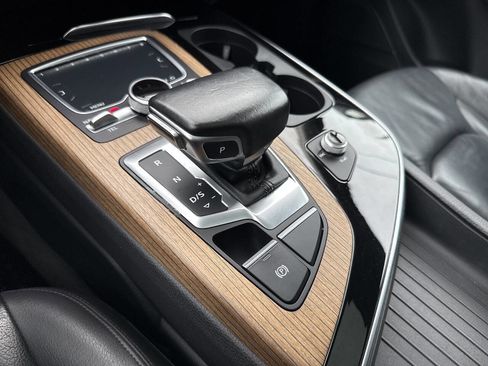 Used 2017 Audi Q7 3.0T Premium Plus image 41