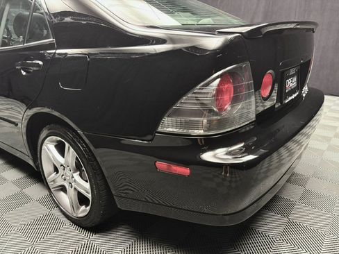 Used 2003 Lexus IS 300 RWD image 12