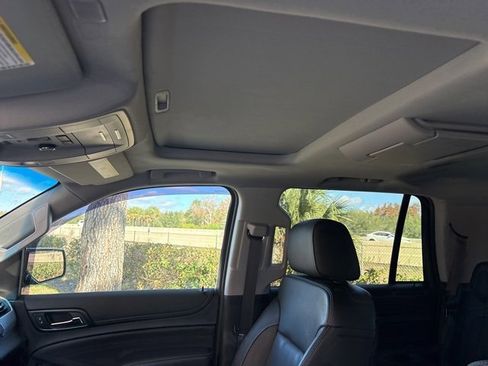 Used 2019 GMC Yukon SLT w/ Open Road Package image 12