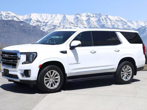 Used 2021 GMC Yukon SLT w/ SLT Premium Package AWD/4WD image 2
