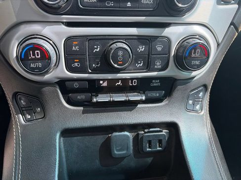 Used 2020 GMC Yukon XL SLT AWD/4WD image 26