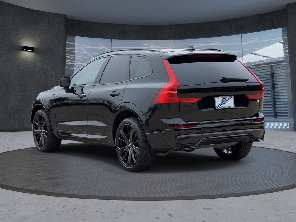 Used 2024 Volvo XC60 T8 Ultimate w/ Protection Package Premier AWD/4WD image 3