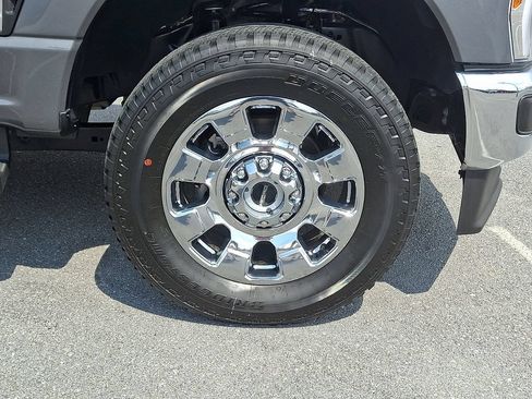 Certified 2023 Ford F250 Lariat w/ Chrome Package AWD/4WD image 8
