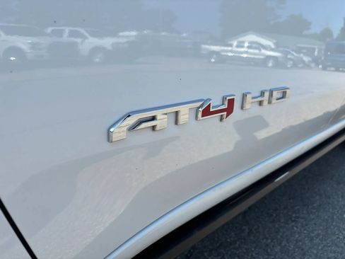 Used 2023 GMC Sierra 2500 AT4 w/ AT4 Premium Plus Package AWD/4WD image 12