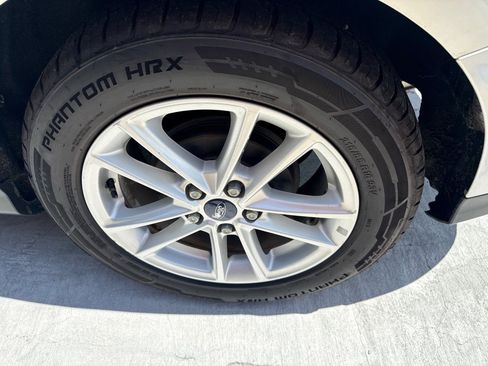 Used 2015 Ford Focus SE FWD image 9
