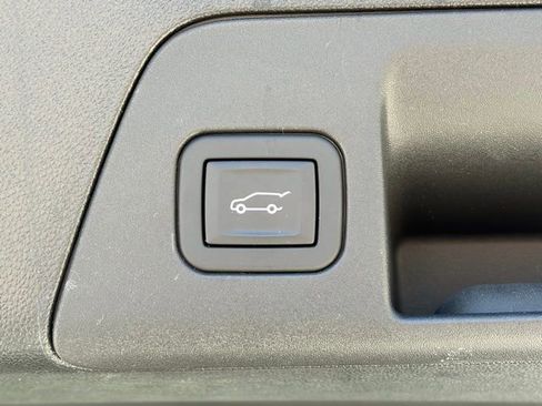 Used 2023 Buick Envision Avenir image 24