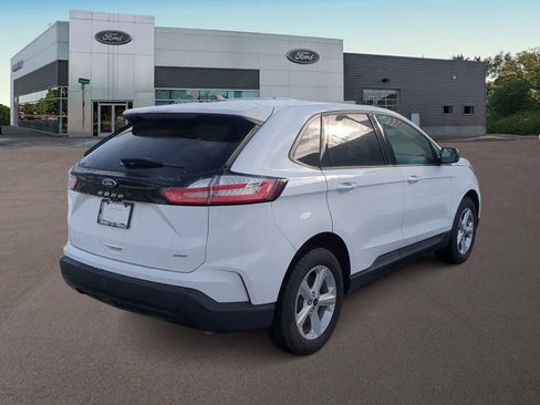 Used 2024 Ford Edge SE image 10