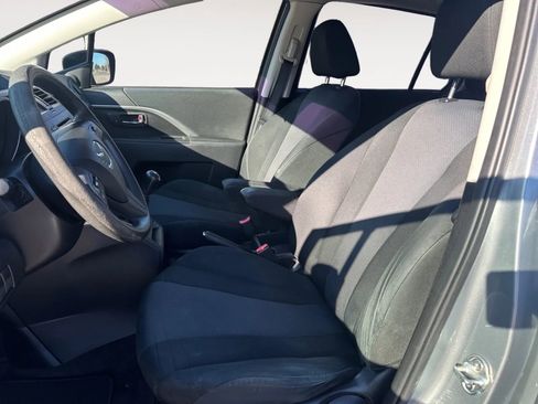 Used 2013 MAZDA MAZDA5 Sport image 10