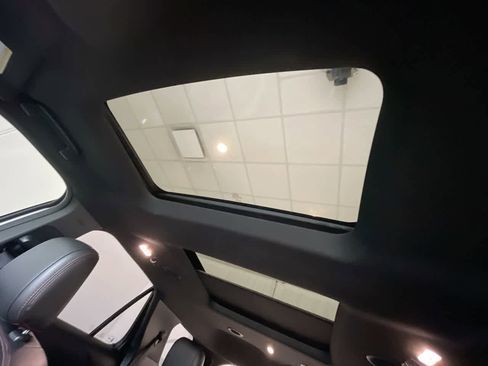 Used 2018 Ford Explorer Sport w/ Equipment Group 401A image 22