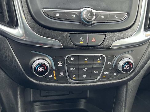 Used 2022 Chevrolet Equinox LT w/ Driver Convenience Package FWD image 19