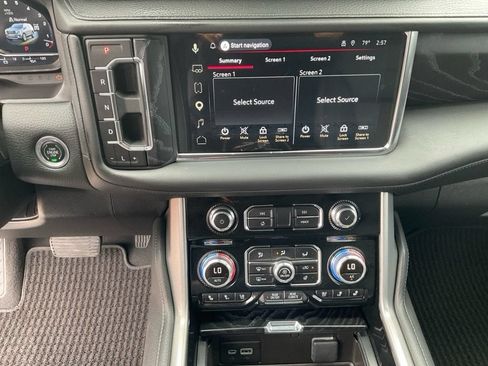 Used 2024 GMC Yukon XL Denali w/ Advanced Technology Package AWD/4WD image 11