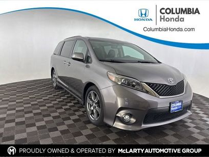 Used 2017 Toyota Sienna SE