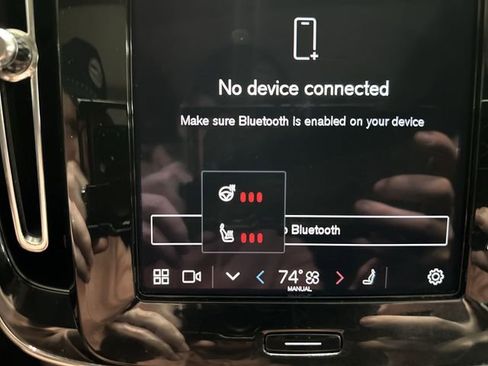 Used 2025 Volvo XC40 B5 Core w/ Protection Package Premier image 31