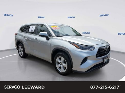 Used 2023 Toyota Highlander L FWD image 1
