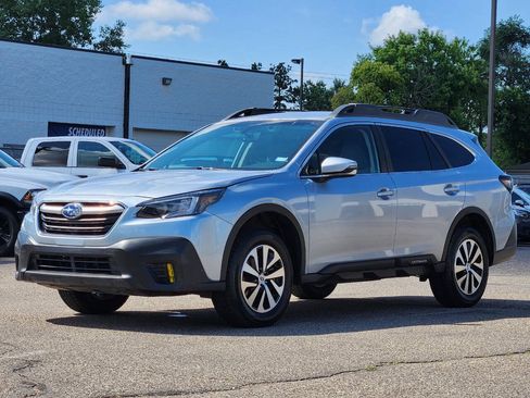 Used 2022 Subaru Outback Premium AWD/4WD image 6