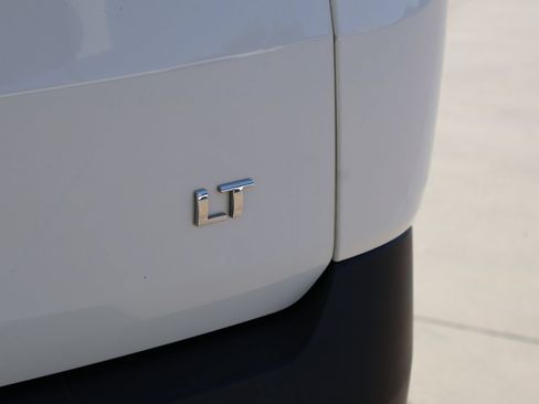 Used 2021 Chevrolet Traverse LT FWD image 8