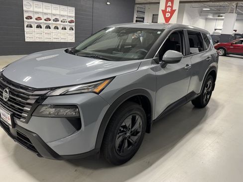 New 2026 Nissan Rogue SV w/ Cold Weather Package AWD/4WD image 24