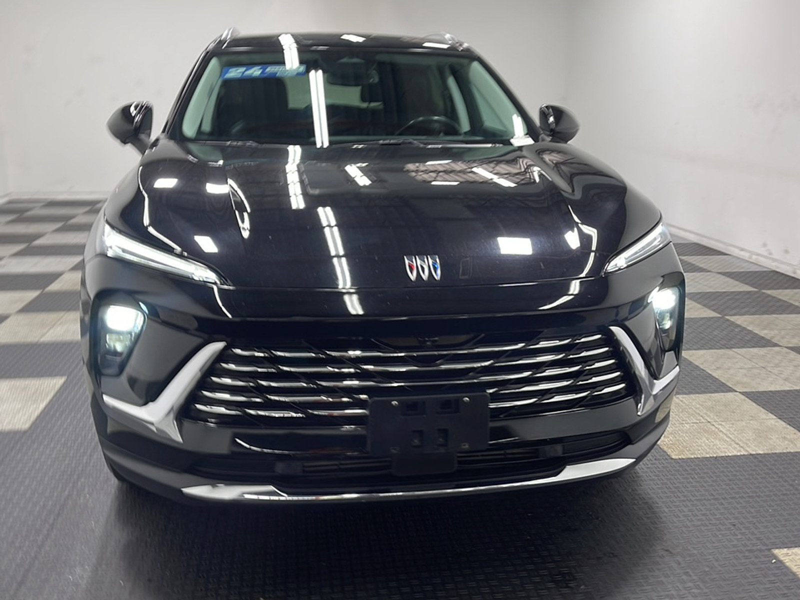 Used 2024 Buick Envision Preferred AWD/4WD image 25