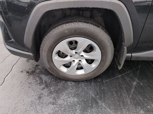Certified 2025 Toyota RAV4 LE AWD/4WD image 27