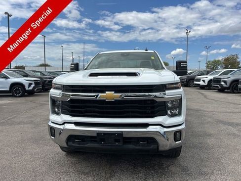 Used 2025 Chevrolet Silverado 2500 LT AWD/4WD image 8