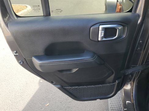 Used 2022 Jeep Wrangler Unlimited Sahara w/ Cold Weather Group image 8