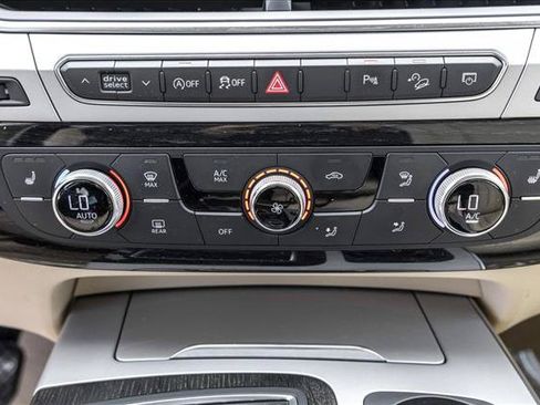 Used 2019 Audi Q7 2.0T Premium w/ Convenience Package AWD/4WD image 19