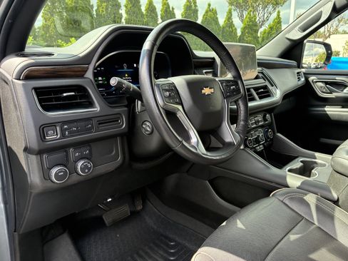 Used 2022 Chevrolet Suburban Premier RWD image 22