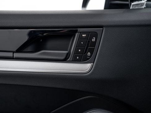 Certified 2026 Porsche Cayenne image 18