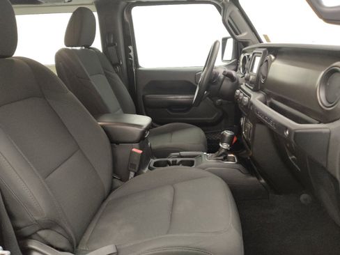 Used 2019 Jeep Wrangler Sport AWD/4WD image 21