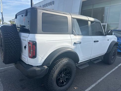 Used 2024 Ford Bronco Wildtrak image 2
