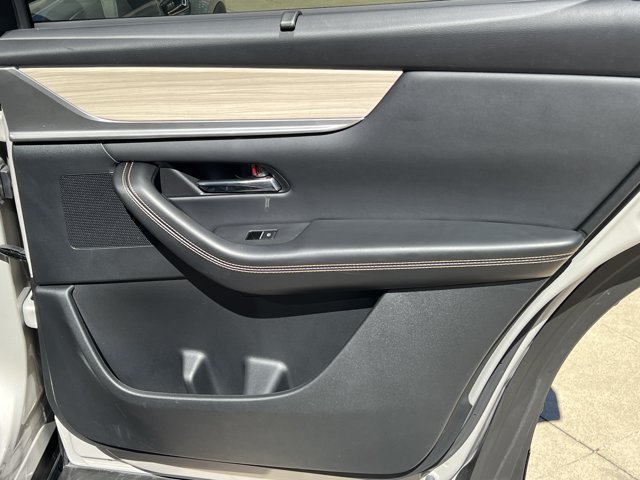 Used 2025 MAZDA CX-90 Plug-In Hybrid w/ Preferred AWD/4WD image 17