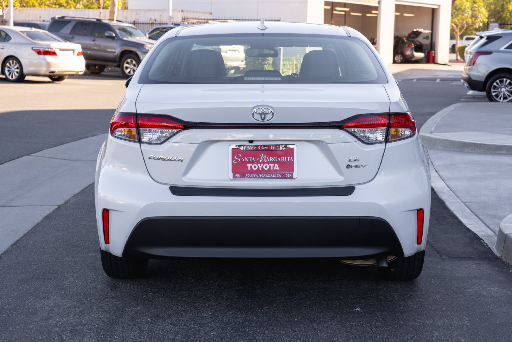 Certified 2026 Toyota Corolla LE FWD image 6
