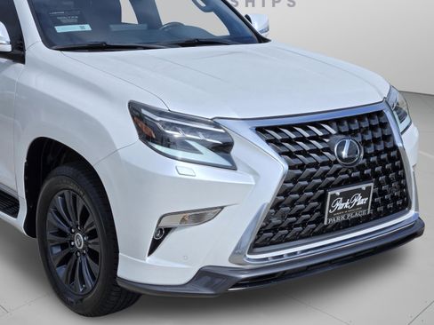 Certified 2023 Lexus GX 460 Luxury w/ Sport Design Package AWD/4WD image 36