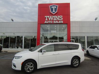 Used 2022 Chrysler Pacifica Limited