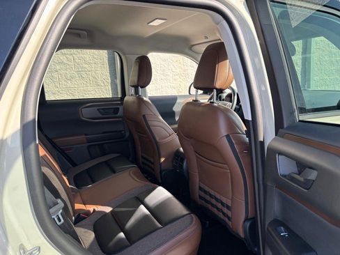 Used 2025 Ford Bronco Sport Outer Banks AWD/4WD image 14