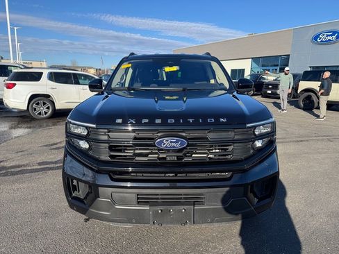 Certified 2025 Ford Expedition Active image 7
